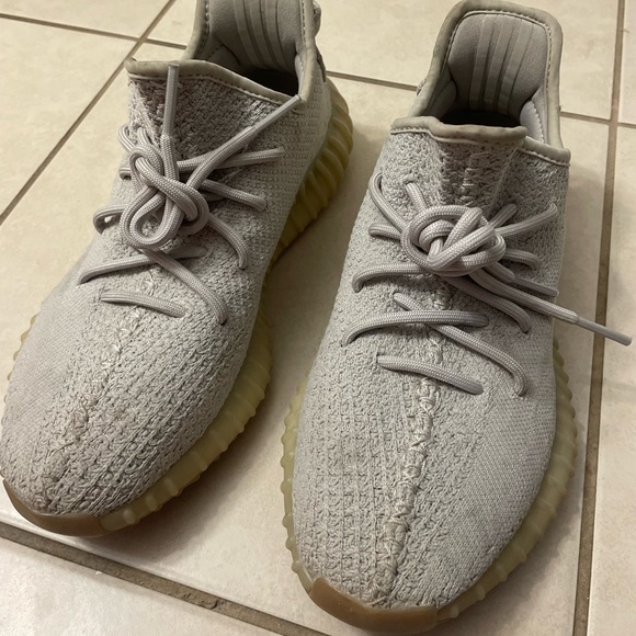 Men’s Yeezy 350 - Picture 5 of 5